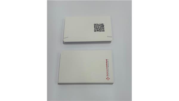 SLF Hvit notatbok m/stiv perm A5 format